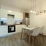Mazowiecka Park Mit Balkon By Interhome Kolobřeh
